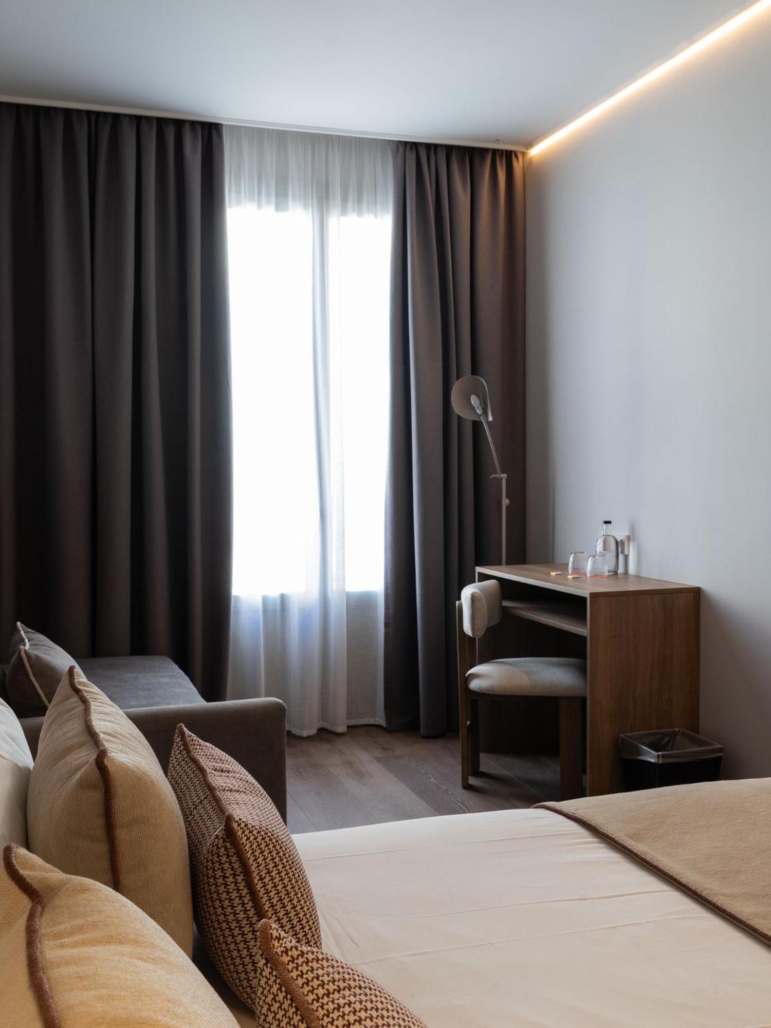 Hotel Well And Come Malaga Málaga Quarto foto
